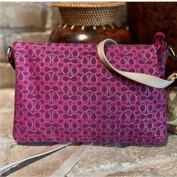 Coach Pink Poppy Signature y2k crossbody - Picture 3 of 9